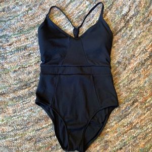 High cut One Piece black swimsuit